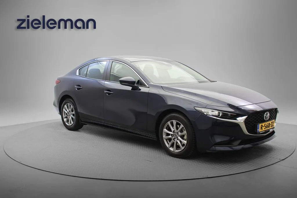 Mazda 3 (2022) — foto 1