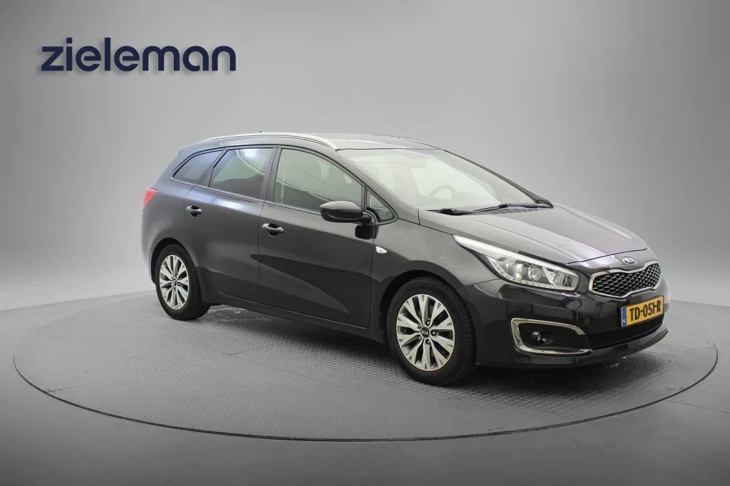 Kia Ceed (2018) — foto 1