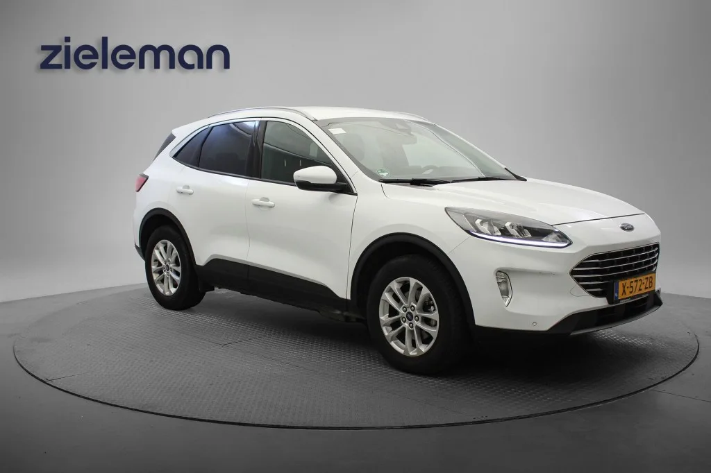 Ford Kuga (2024) — foto 1