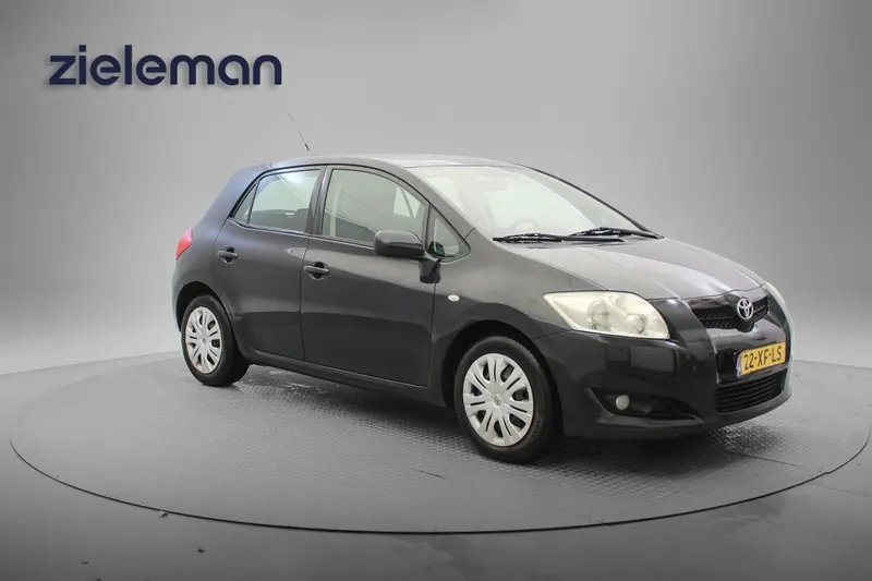 Toyota Auris (2007)