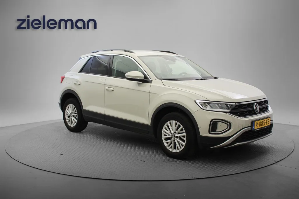 Volkswagen T-Roc (2022) — foto 1