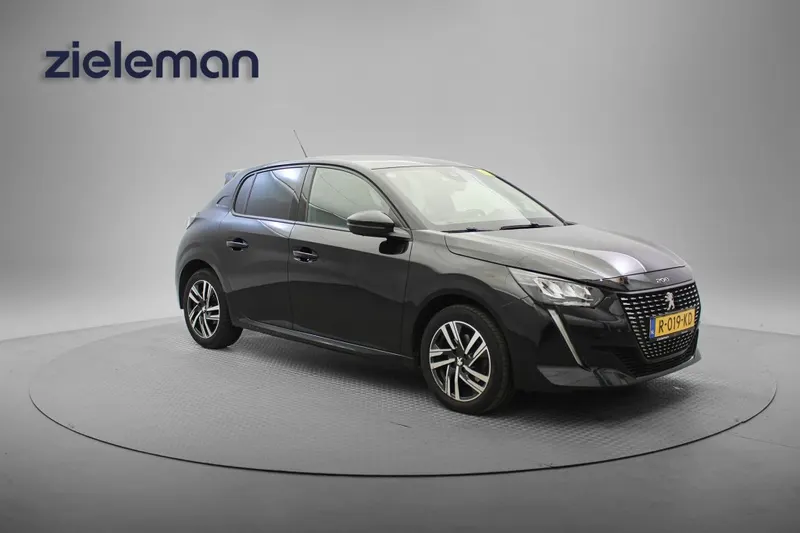 Peugeot 208 (2022)
