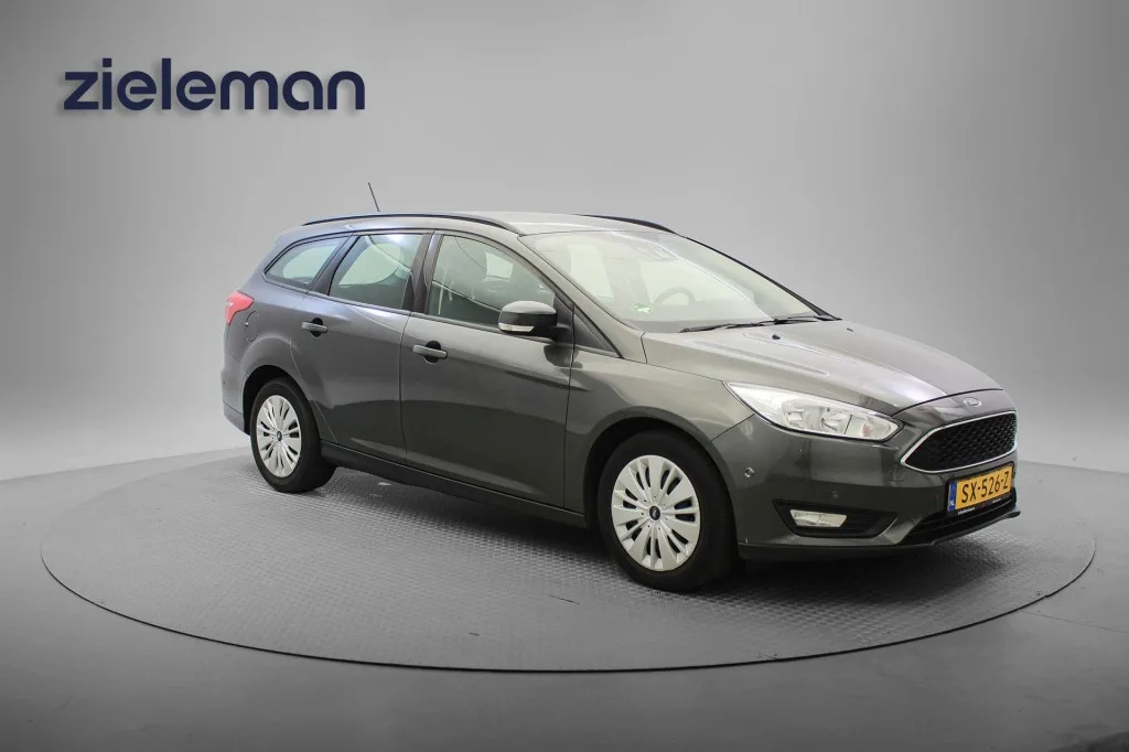 Ford Focus (2018) — foto 1