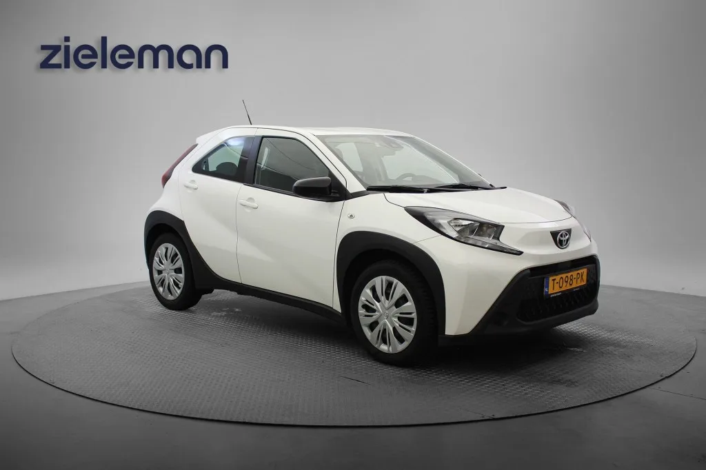 Toyota Aygo X (2023) — foto 1