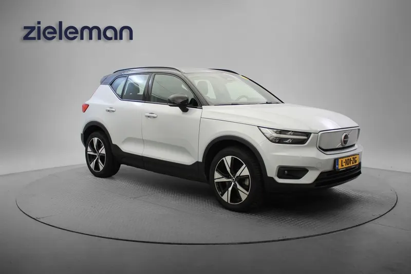 Volvo XC40 (2021)