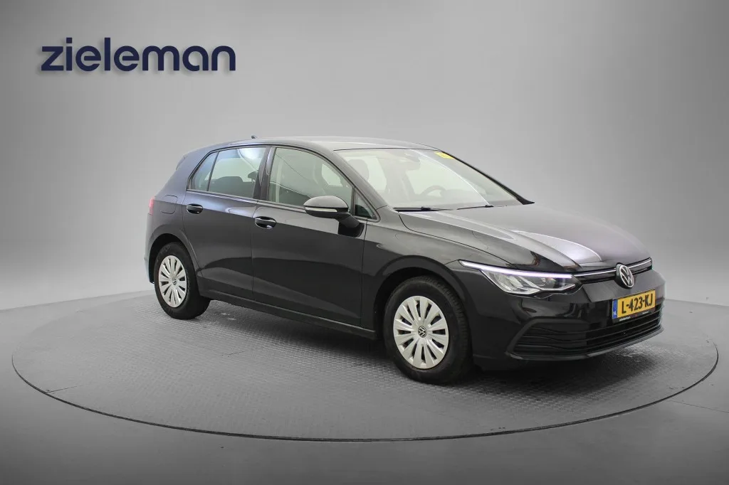 Volkswagen Golf (2021) — foto 1