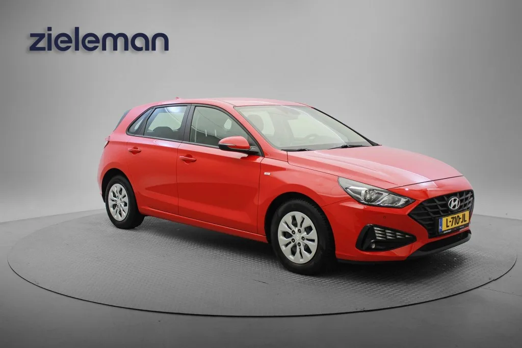 Hyundai i30 (2021) — foto 1