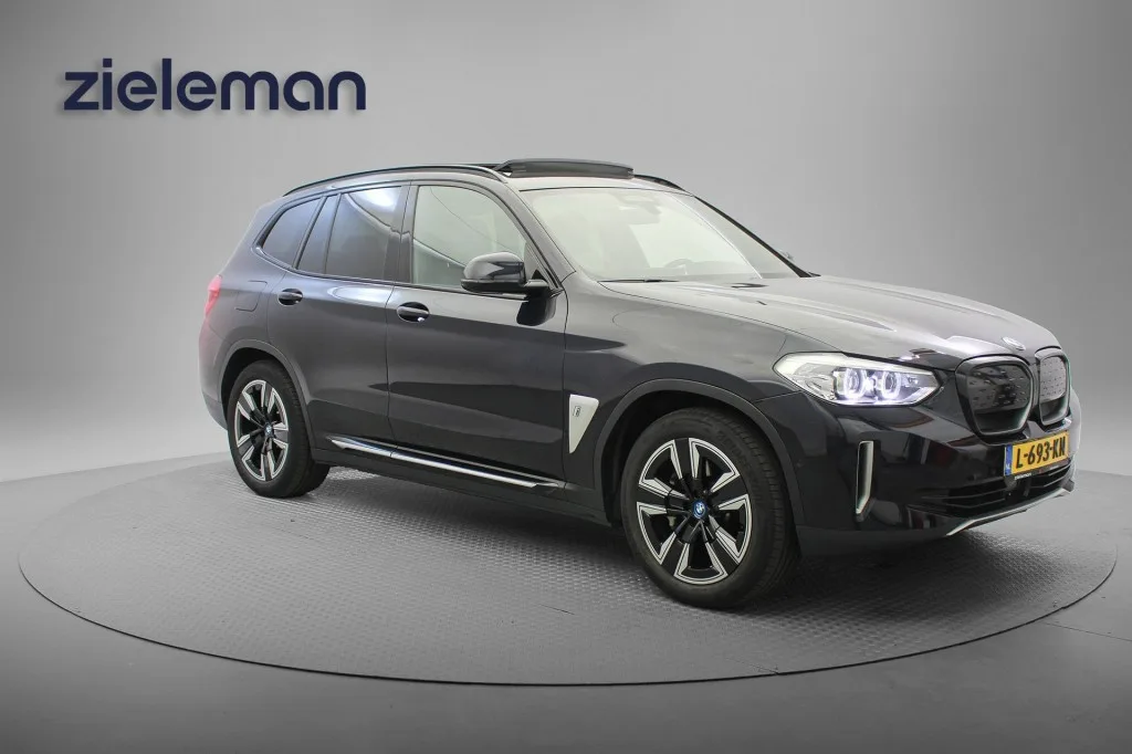 BMW iX3 (2021) — foto 1