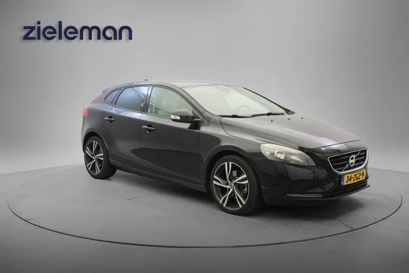 Volvo V40 (2012)