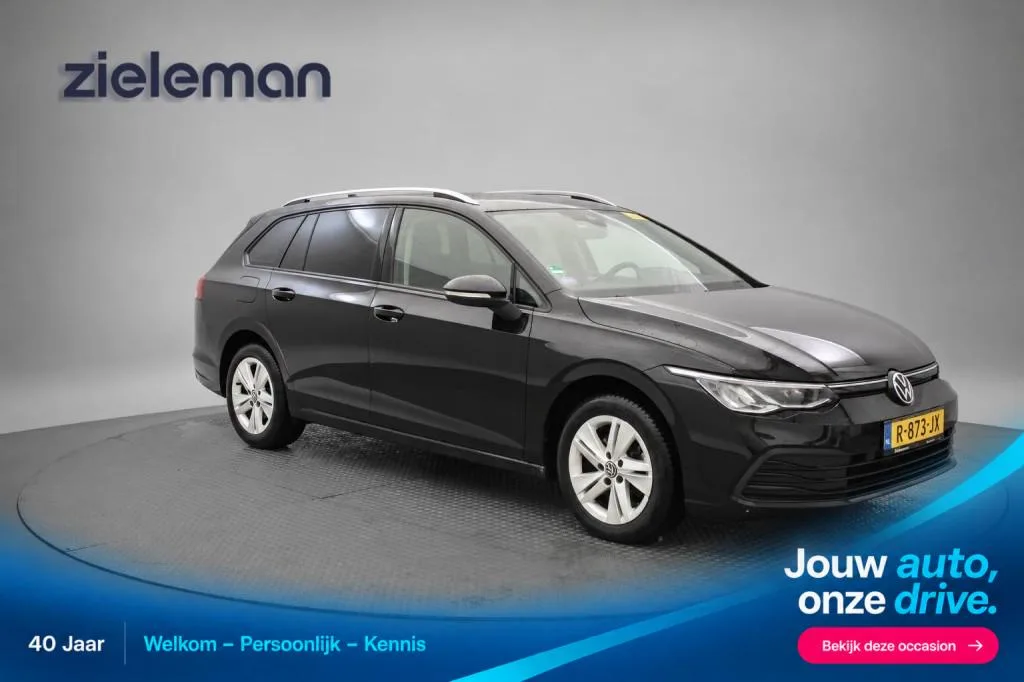 Volkswagen Golf (2022) — foto 1