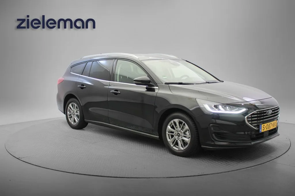 Ford Focus (2023) — foto 1
