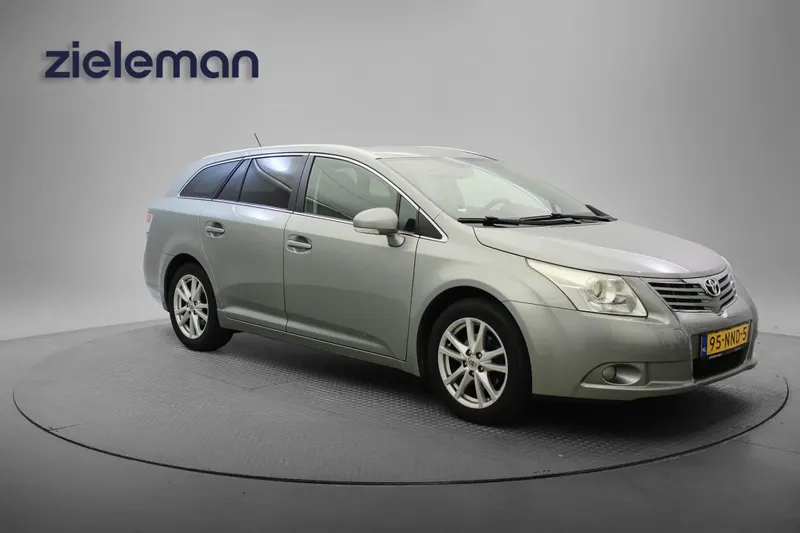 Toyota Avensis (2010)