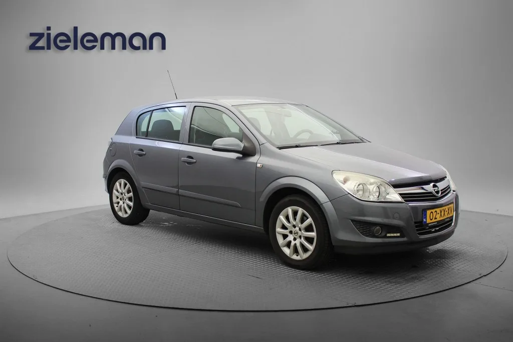 Opel Astra (2007) — foto 1