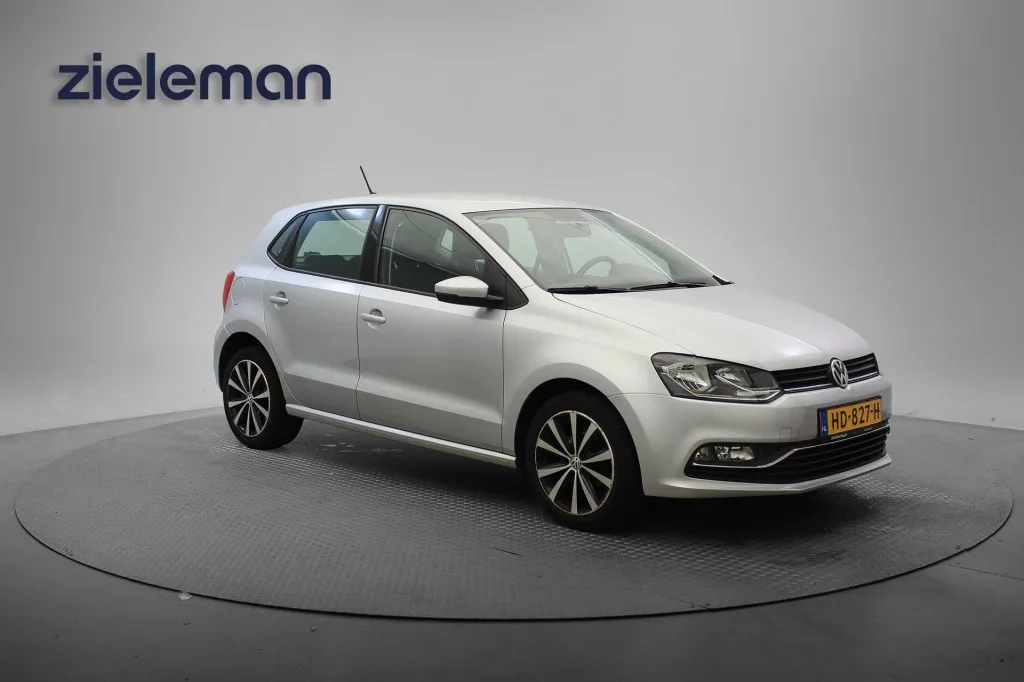 Volkswagen Polo (2015) — foto 1