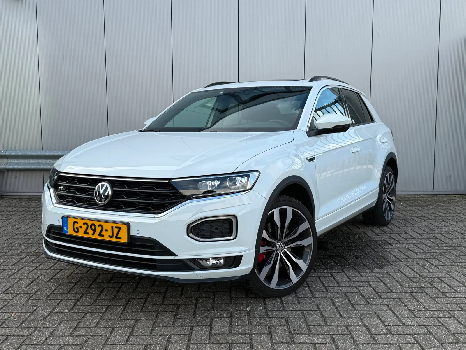 Volkswagen T-Roc (2019) — foto 1