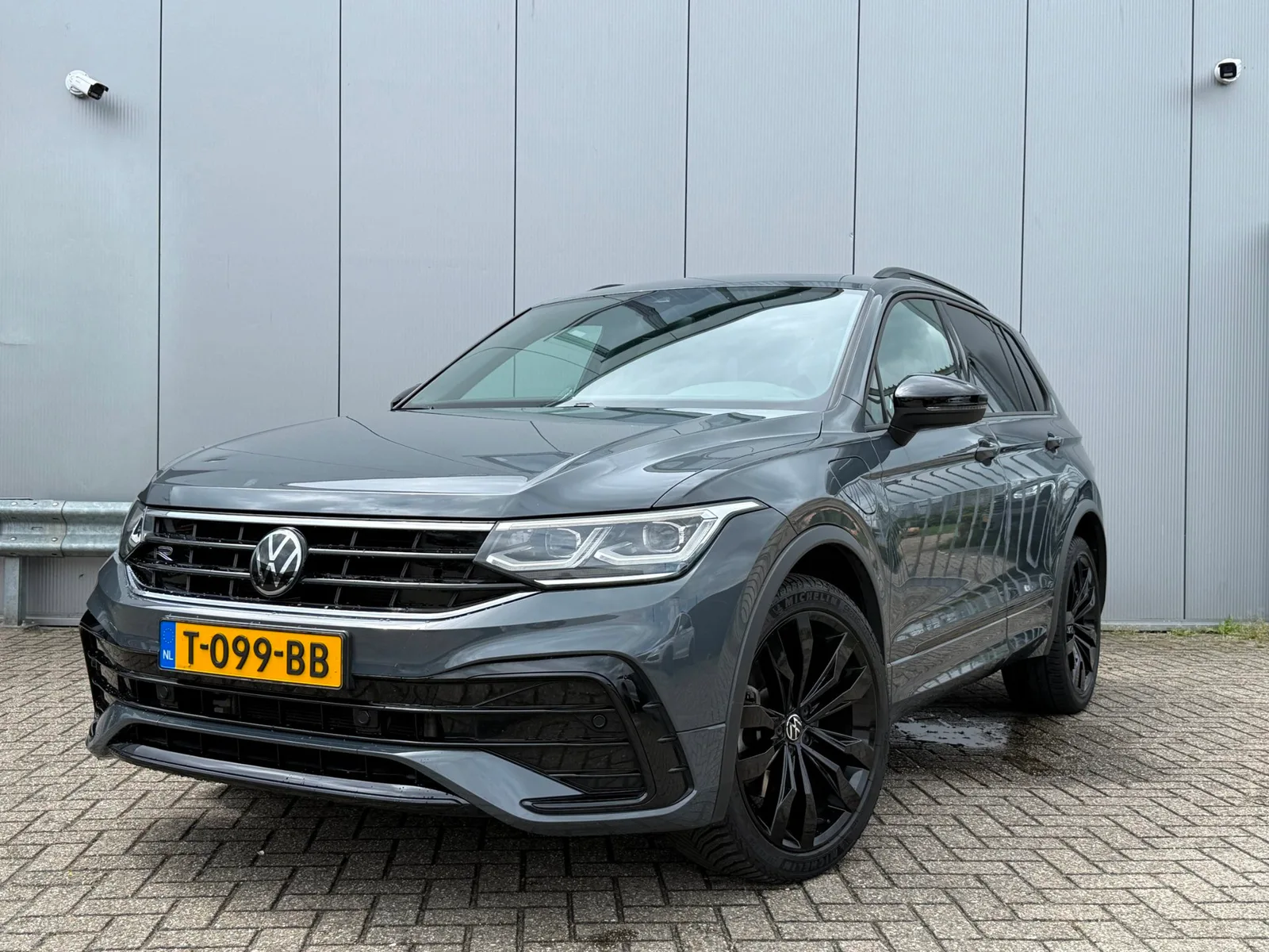 Volkswagen Tiguan (2023) — foto 1