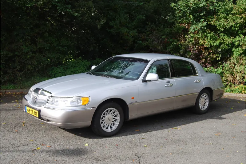 Lincoln Town Car (1999)