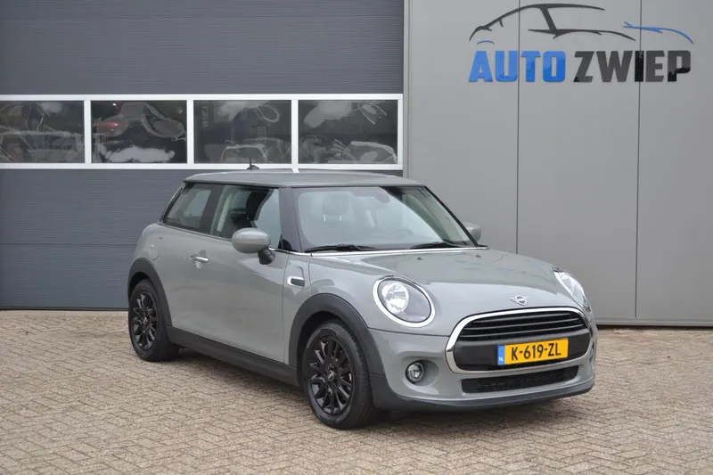 MINI One (2021)