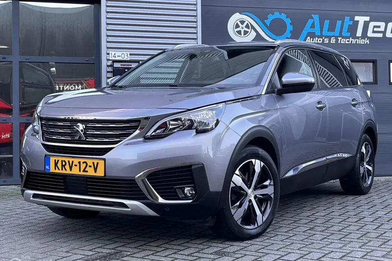 Peugeot 5008 (2017)
