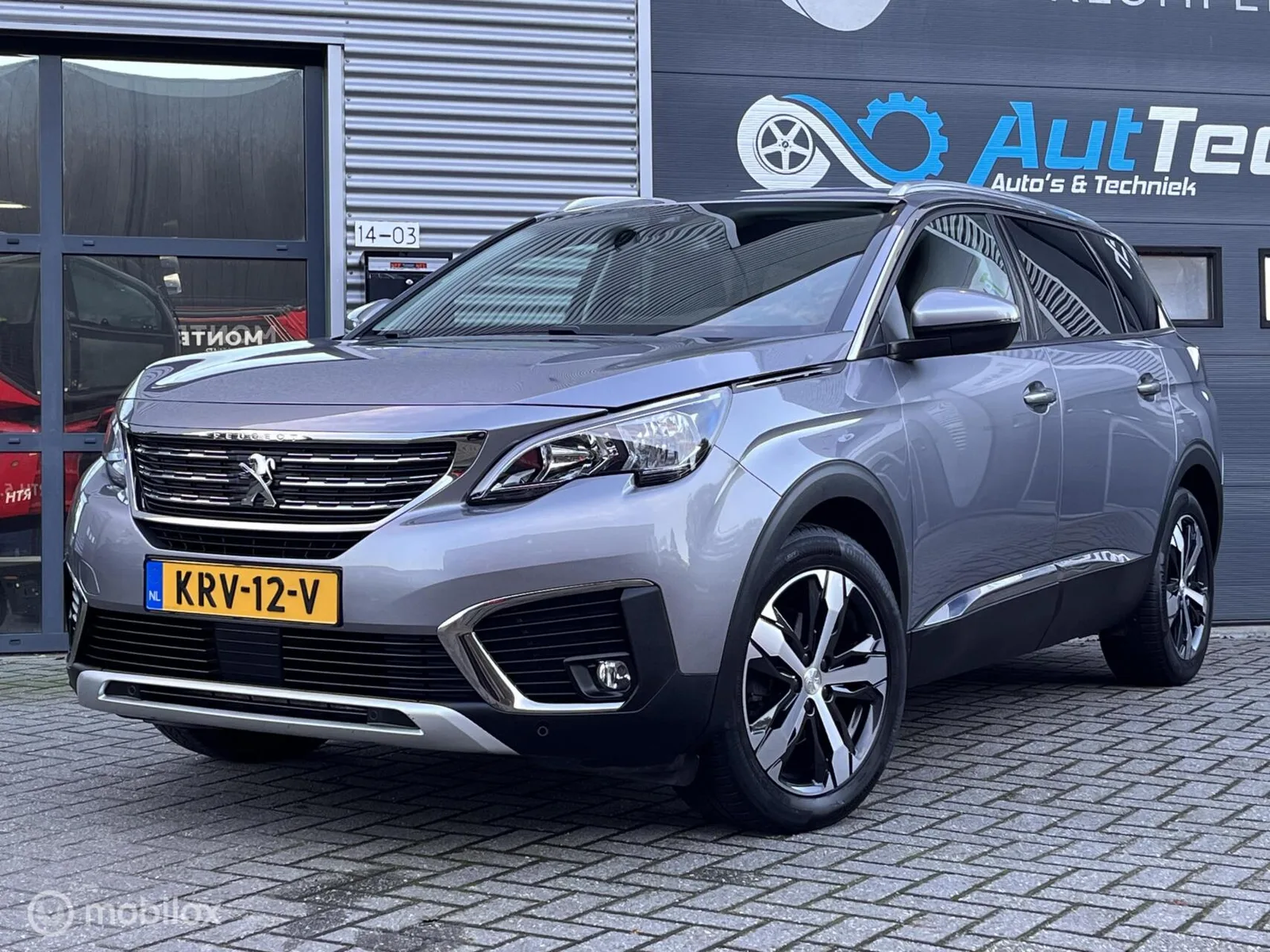 Peugeot 5008 (2017) — foto 1