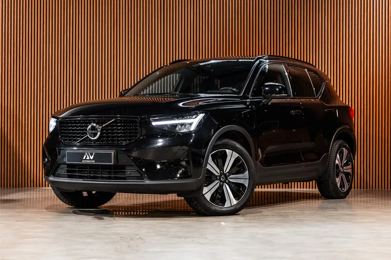 Volvo XC40 (2023)