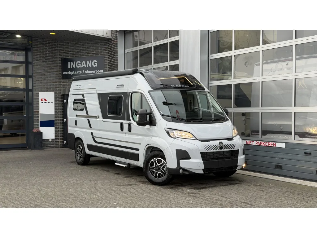 Adria Twin (2026) — foto 1