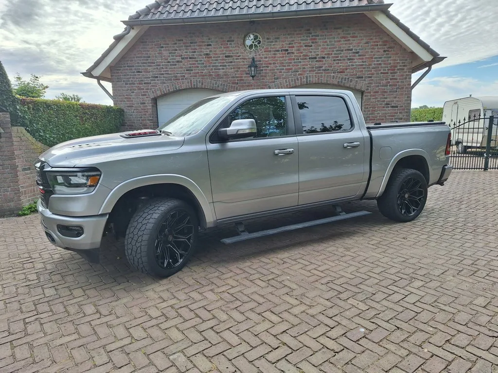 Dodge Ram (2020) — foto 1
