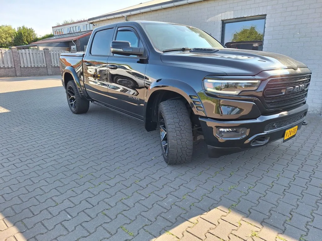 Dodge RAM (2024) — foto 1