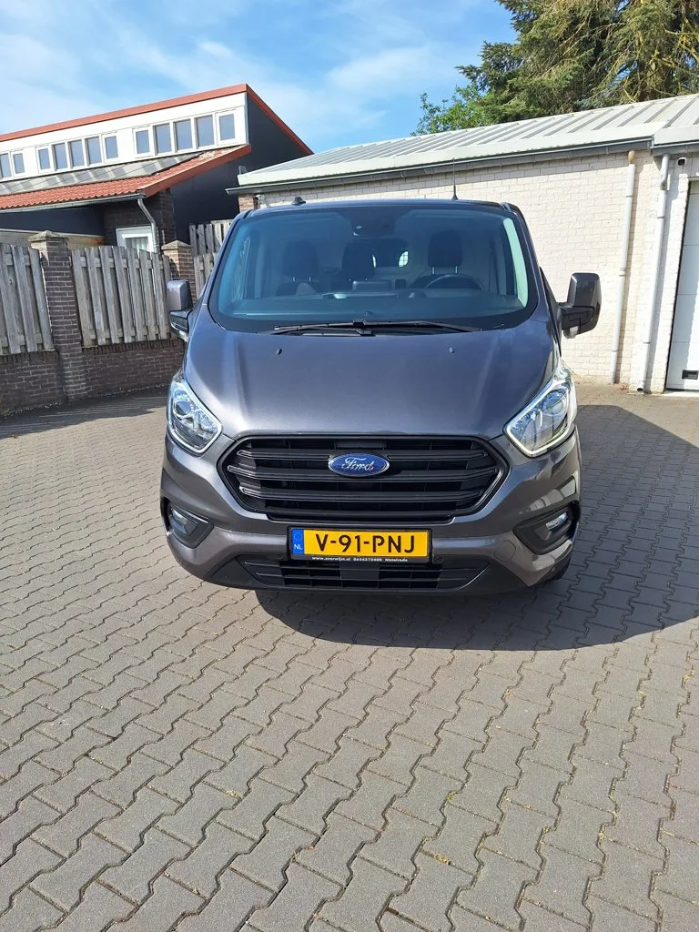 Ford Transit (2022) — foto 1