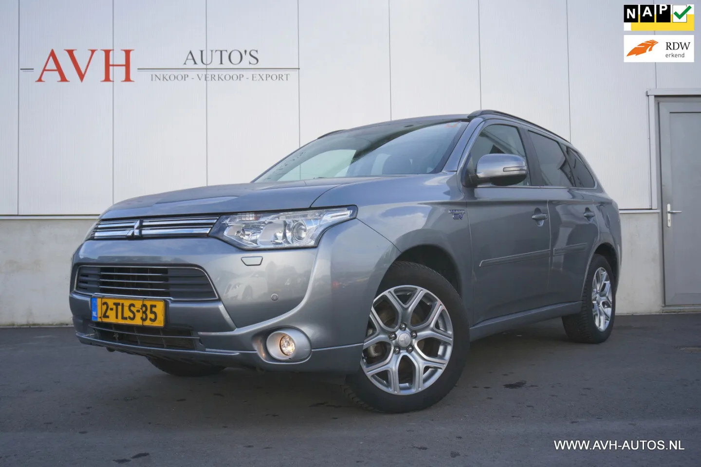 Mitsubishi Outlander (2014) — foto 1
