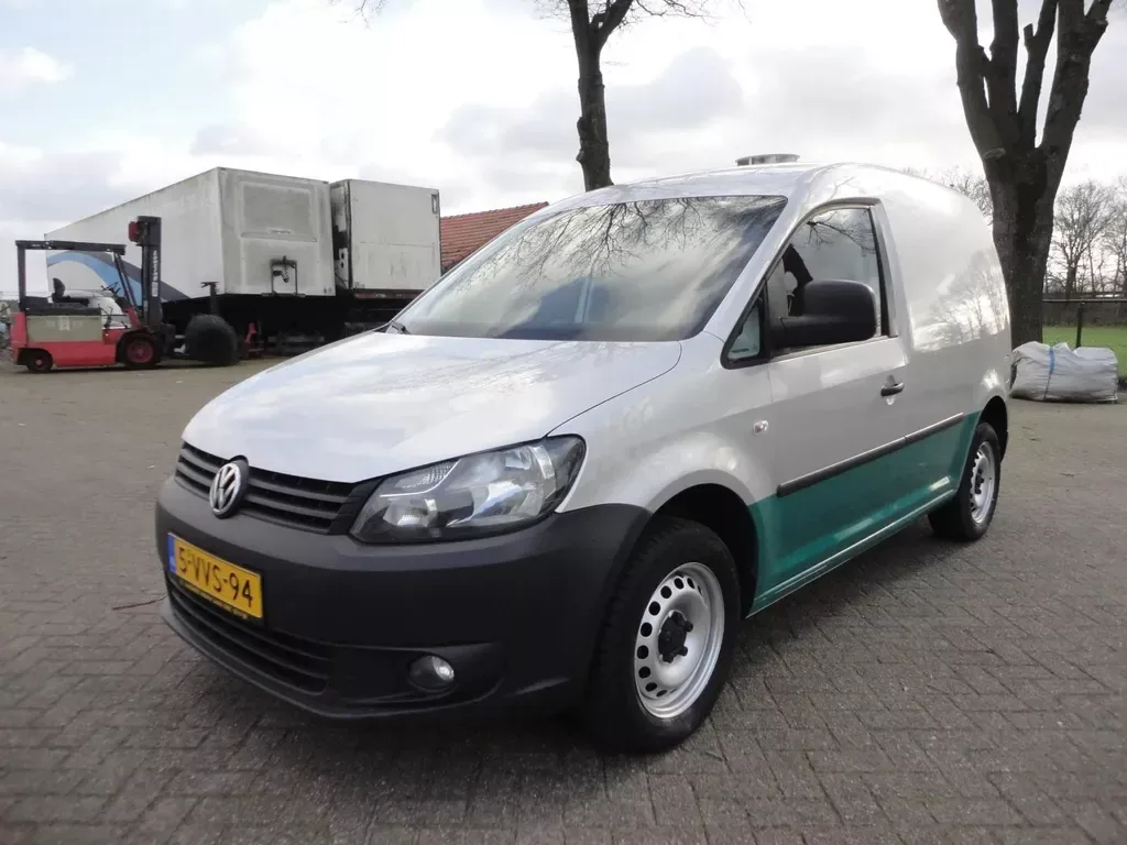 Volkswagen Caddy (2012) — foto 1