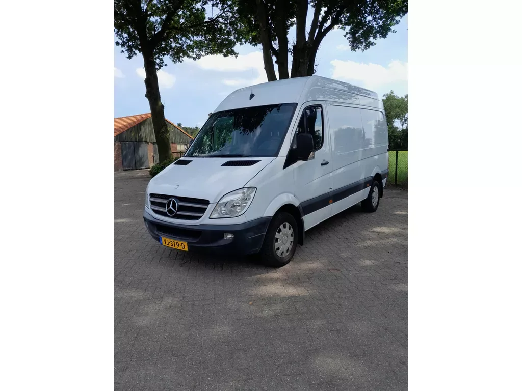 Mercedes-Benz Sprinter (2014) — foto 1