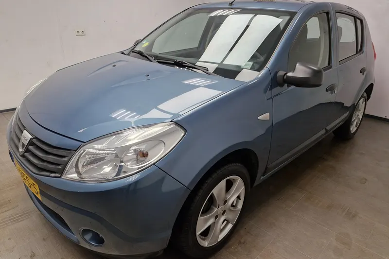 Dacia Sandero (2008)