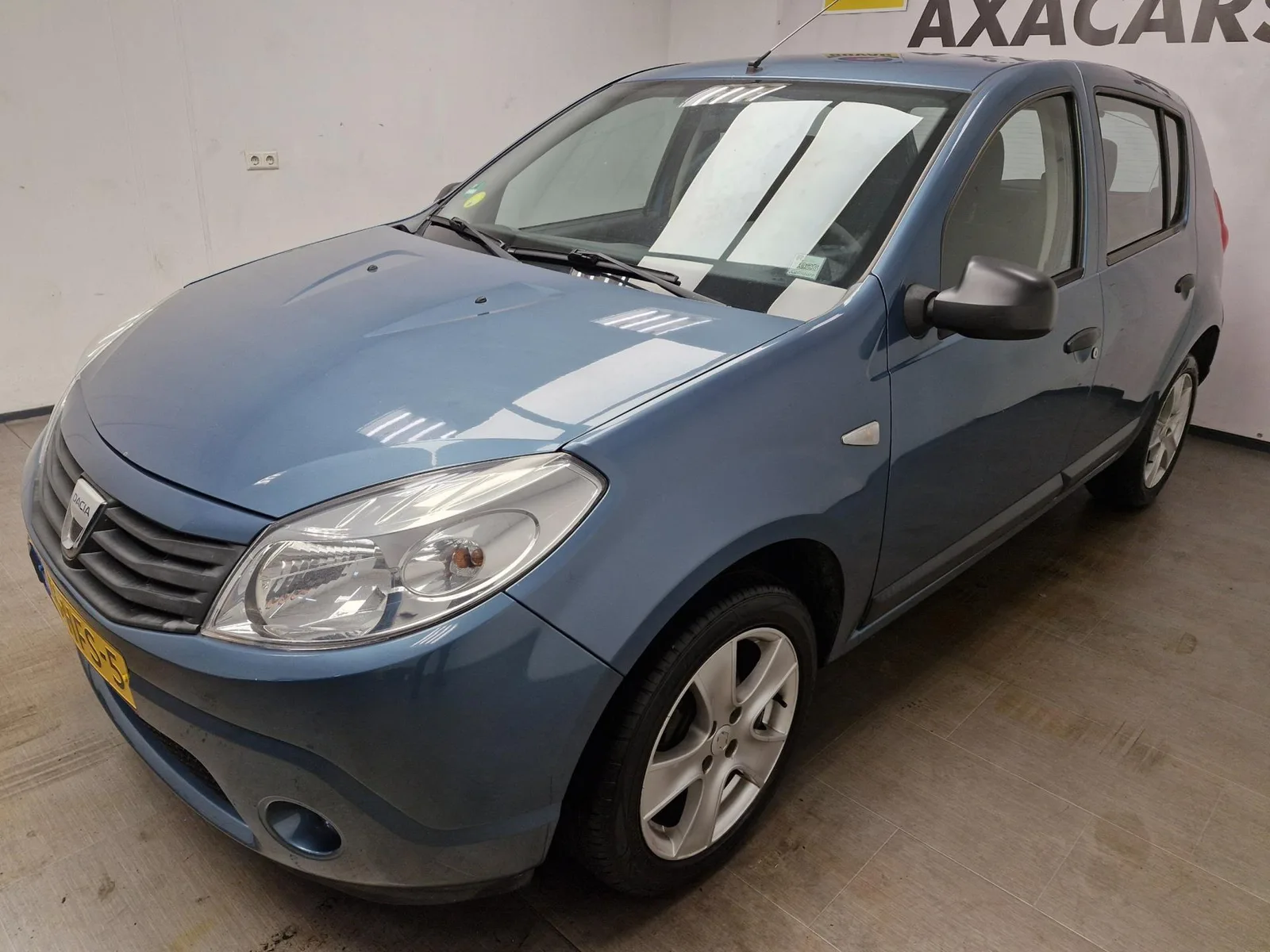 Dacia Sandero (2008) — foto 1