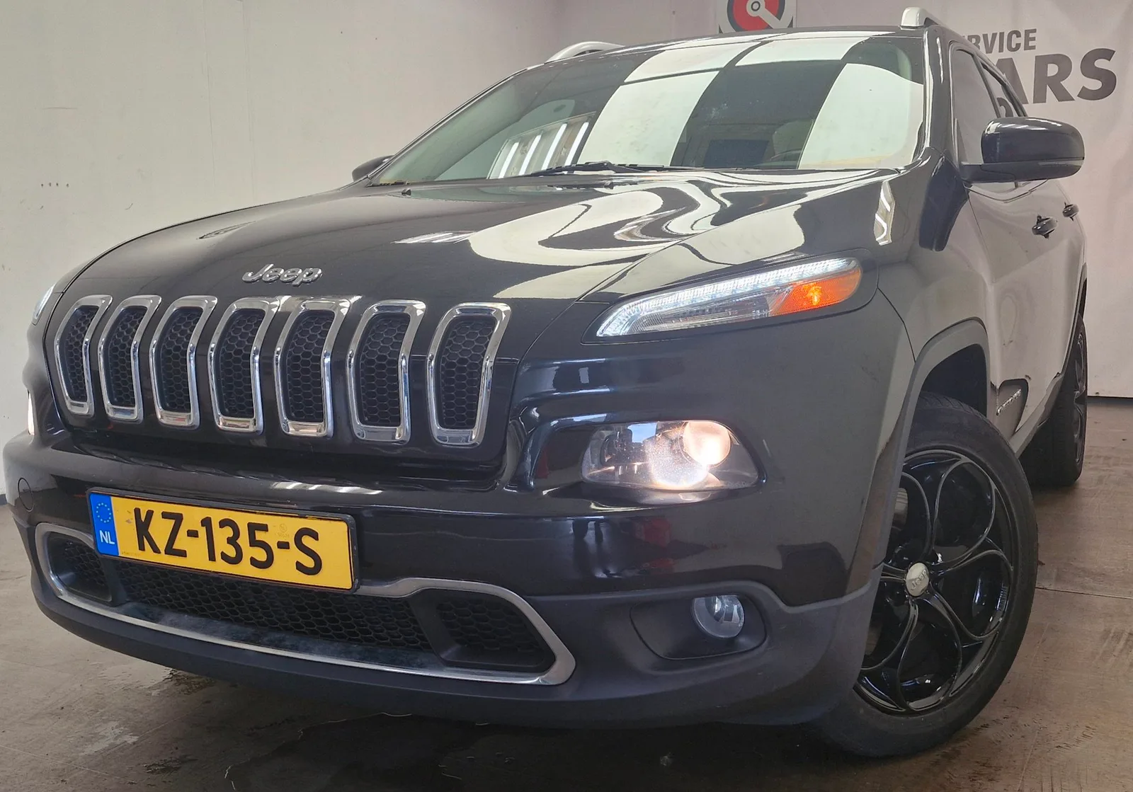 Jeep Cherokee (2014) — foto 1