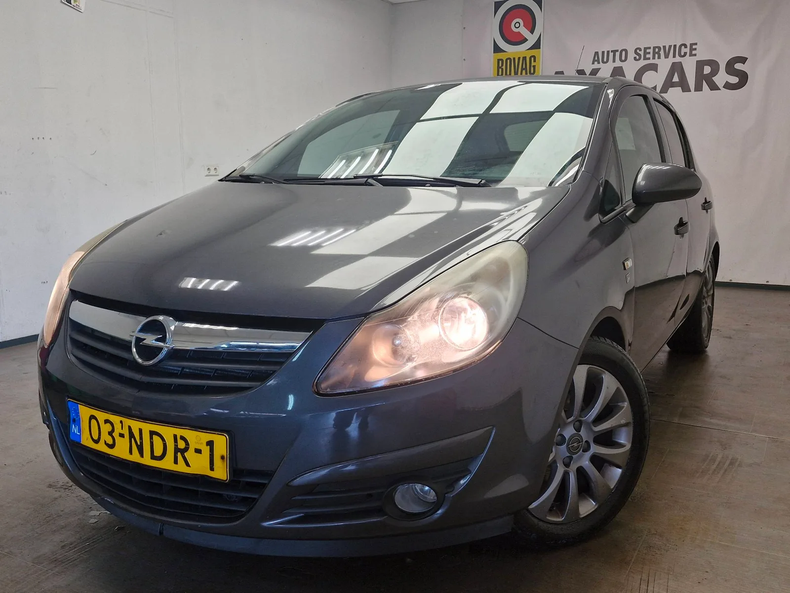 Opel Corsa (2010) — foto 1