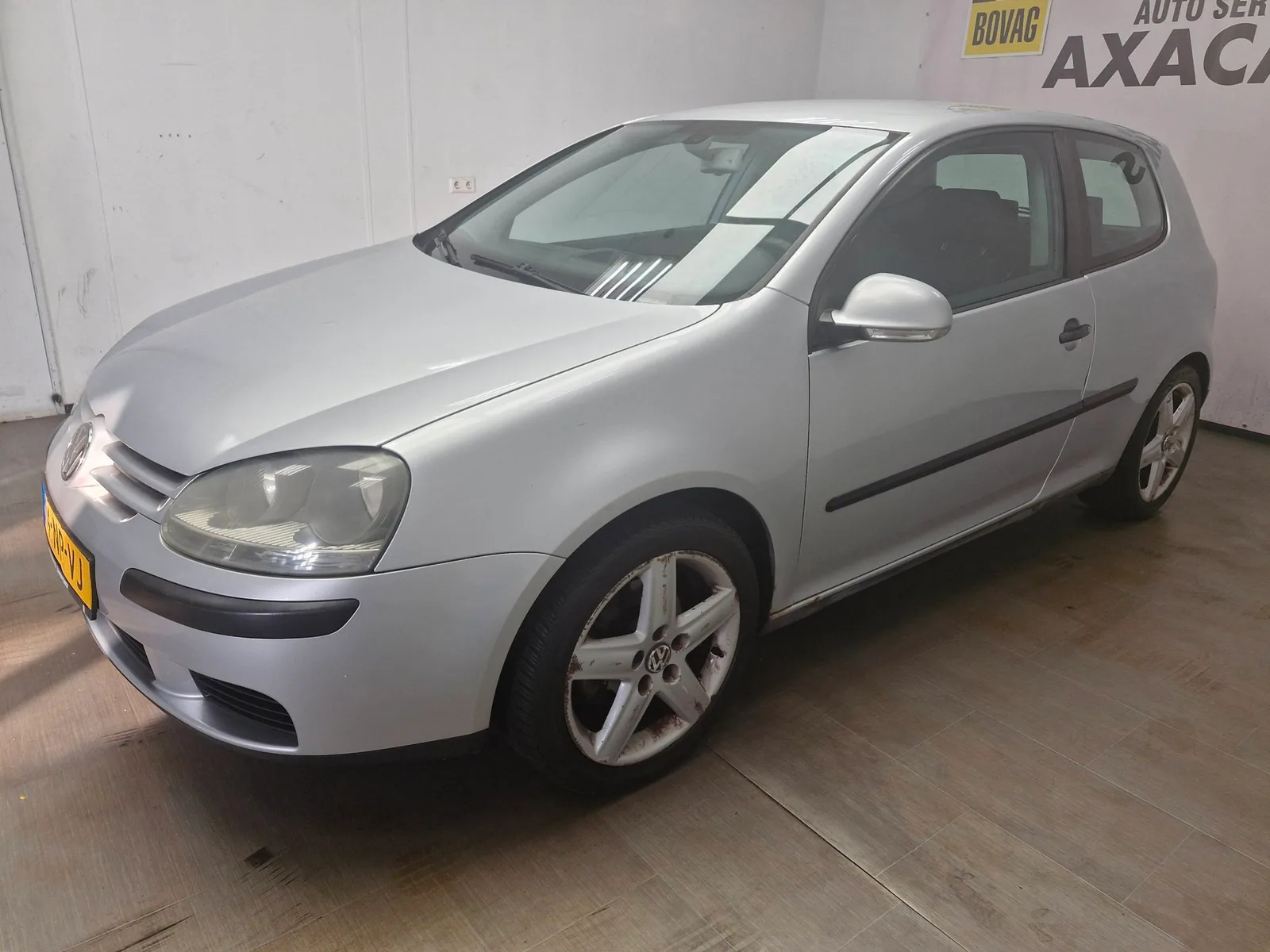 Volkswagen Golf (2004) — foto 1