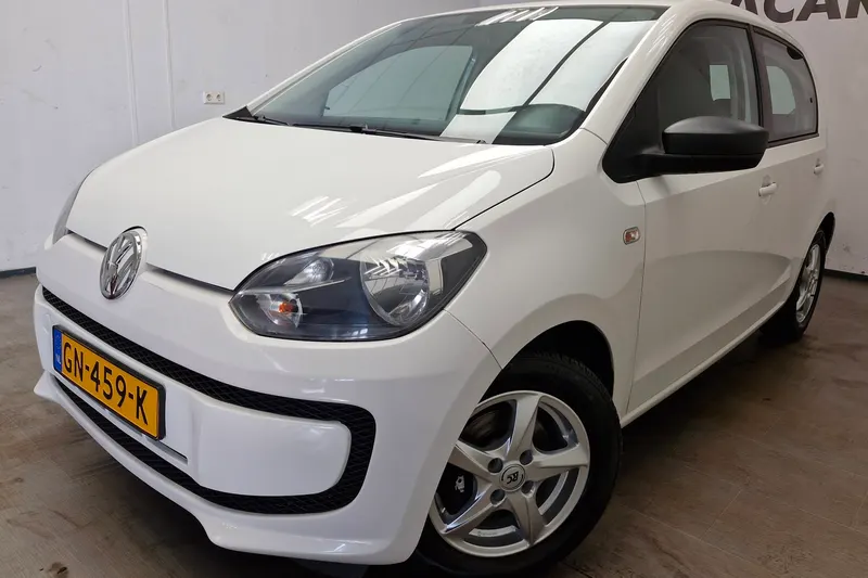 Volkswagen Up! (2015)
