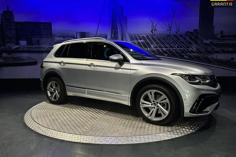 Volkswagen Tiguan (2021)
