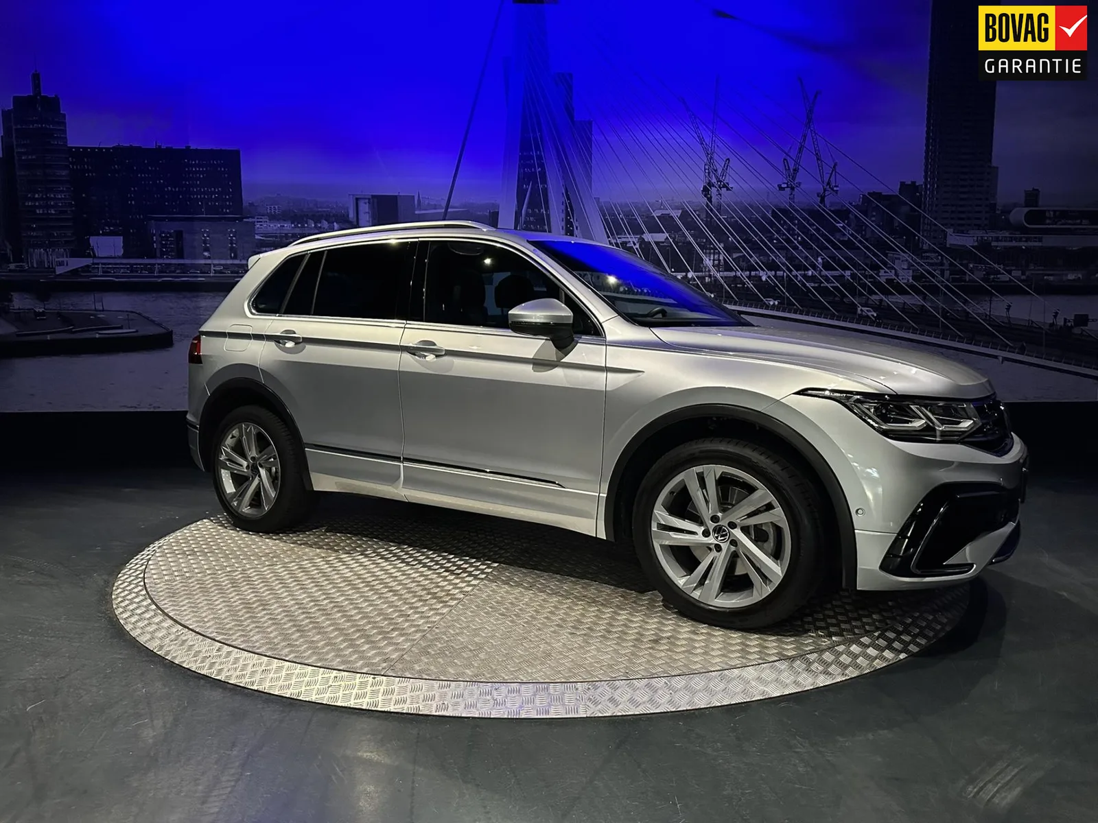 Volkswagen Tiguan (2021) — foto 1