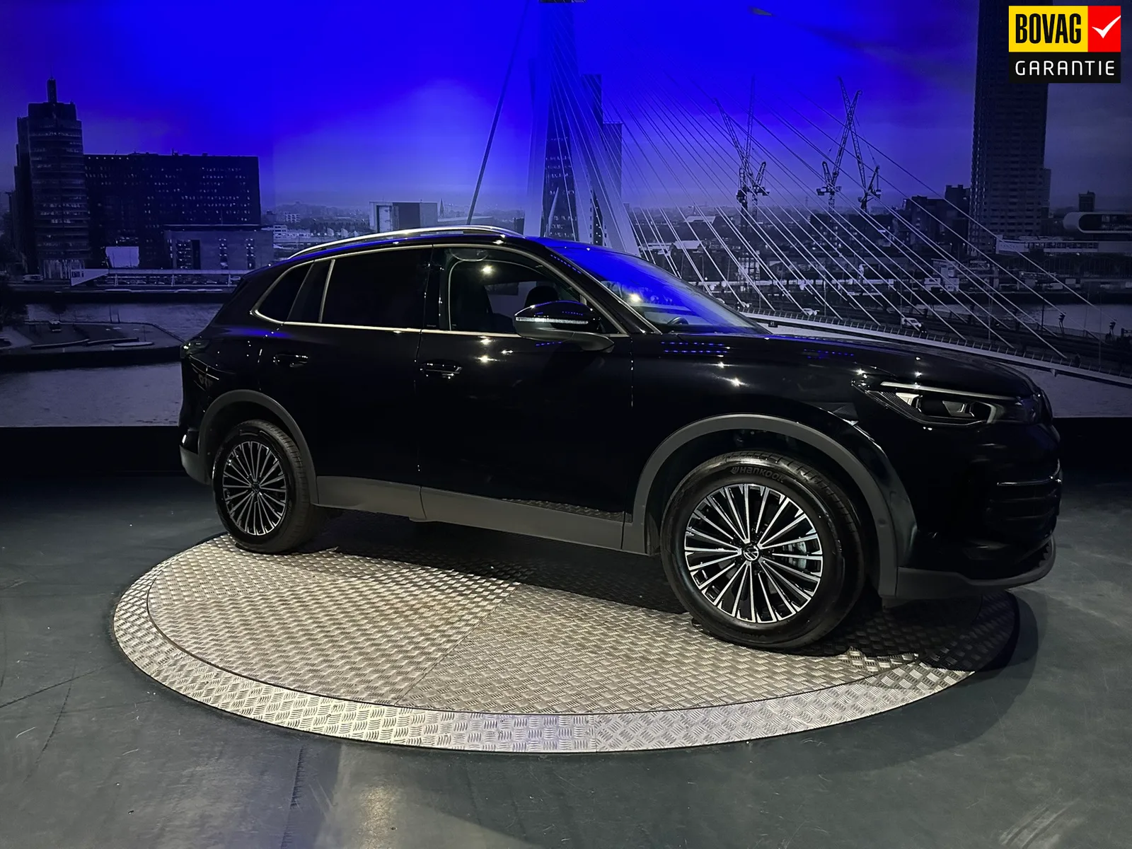 Volkswagen Tiguan (2025) — foto 1