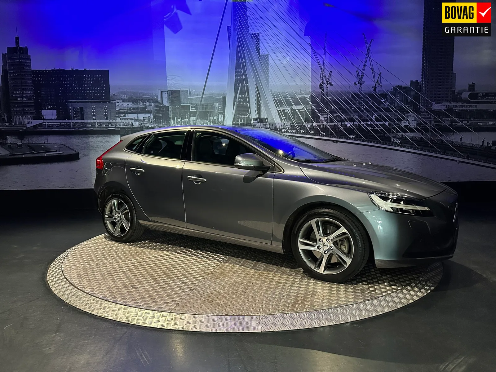 Volvo V40 (2017) — foto 1