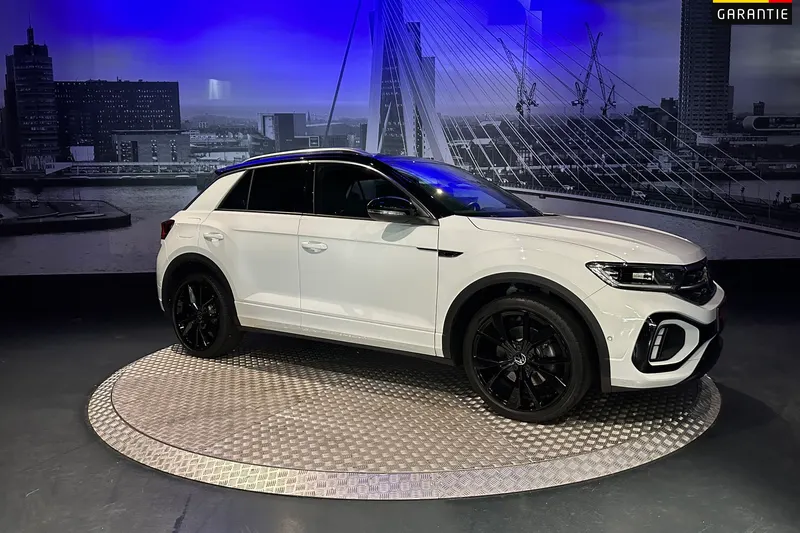 Volkswagen T-Roc (2023)