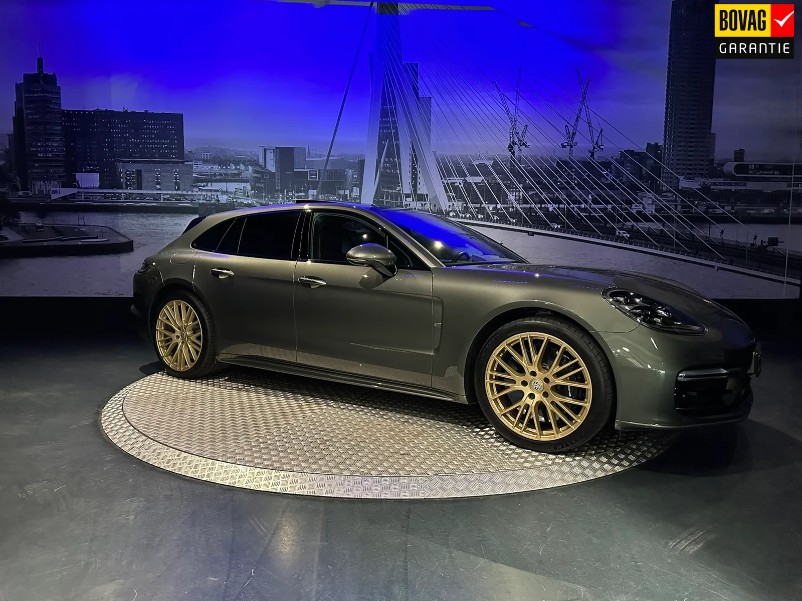 Porsche Panamera (2023) — foto 1