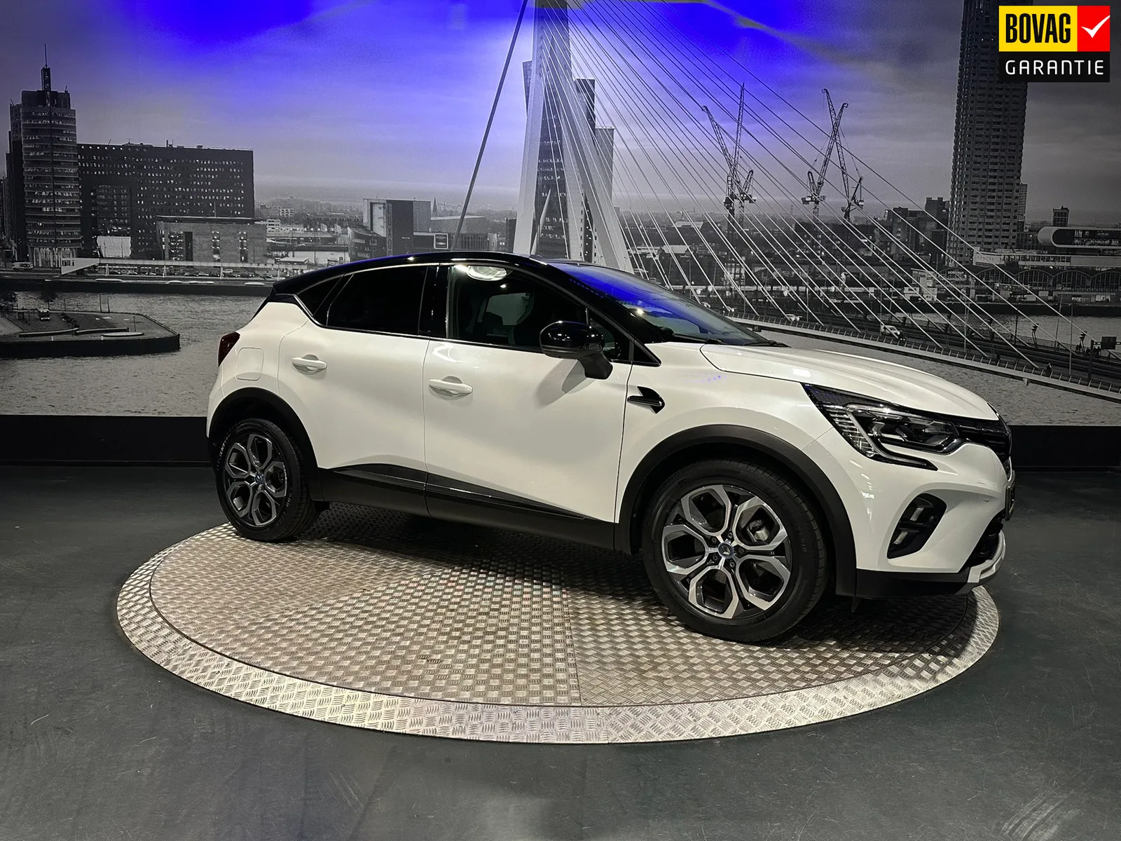 Renault Captur (2021) — foto 1