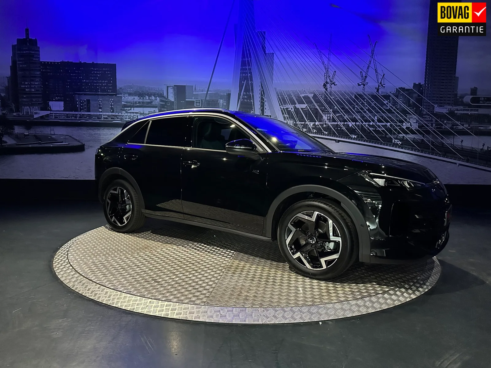 Volkswagen T-Roc (2025) — foto 1