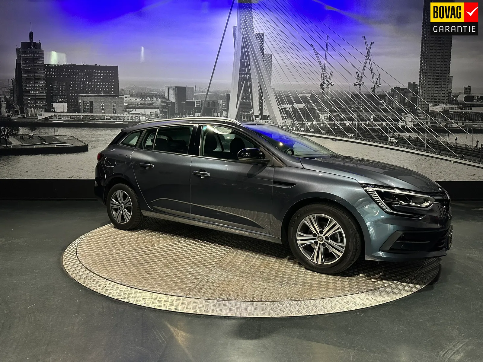 Renault Mégane (2024) — foto 1