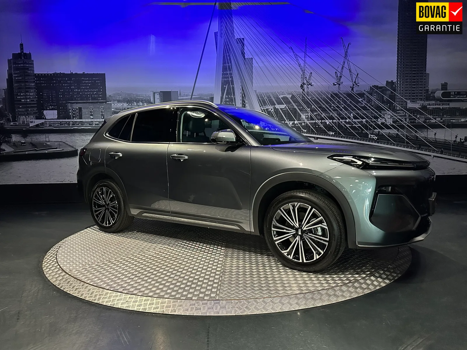Geely Starray EM-i (2026) — foto 1