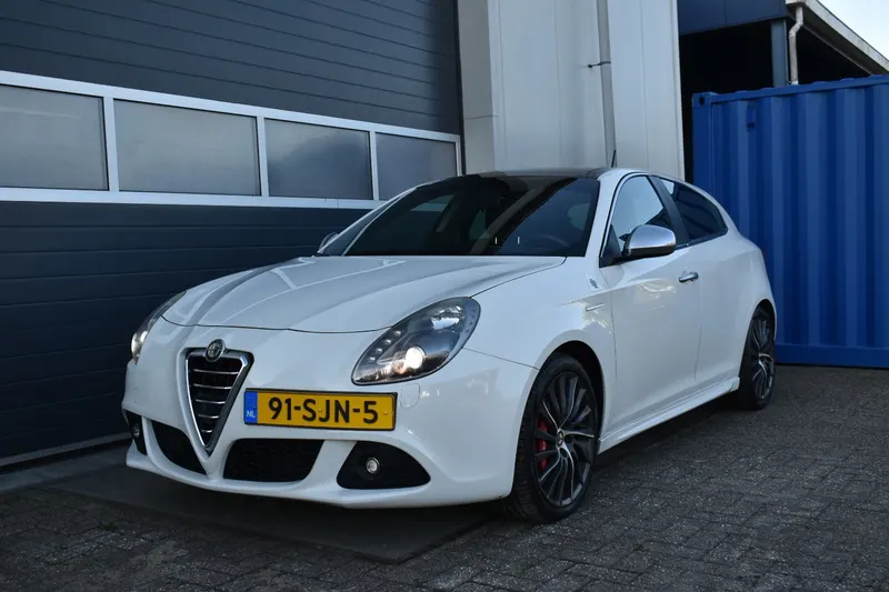 Alfa Romeo Giulietta (2011)