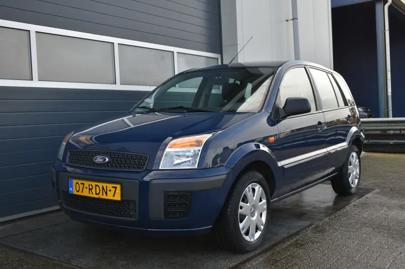 Ford Fusion (2011)